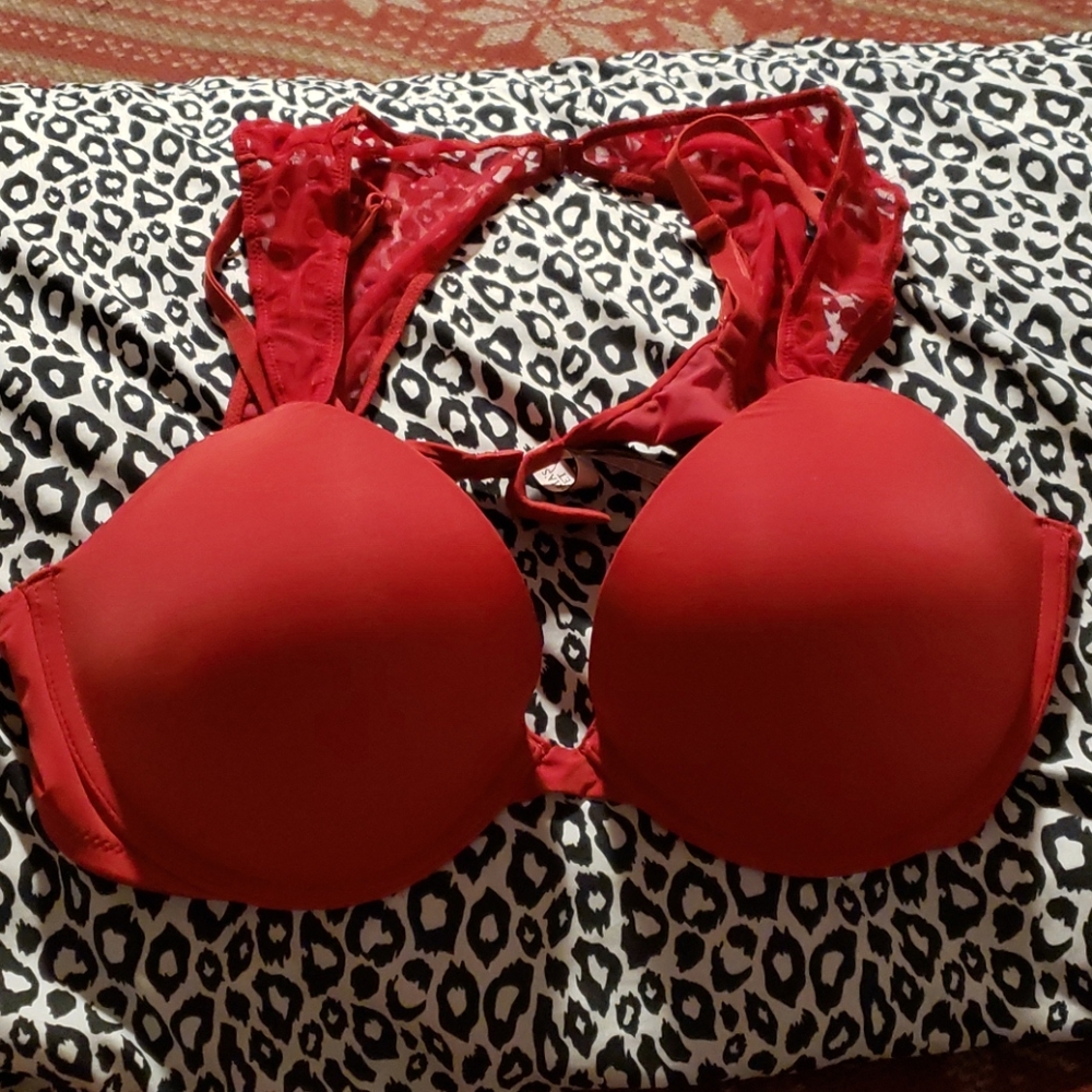 Victoria secret bra red color
